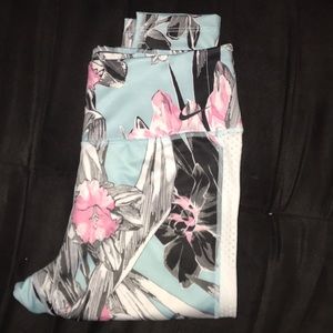 Nike floral print leggings Size M